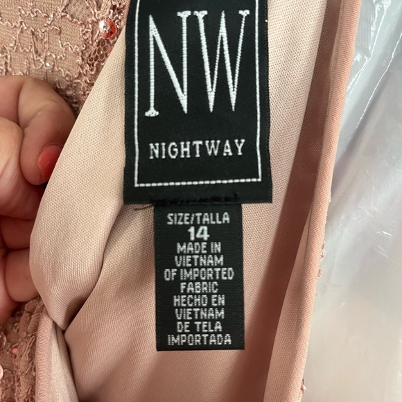 Bridesmaid Dress - Size 14 - Picture 2 of 3